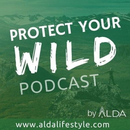 随着气候变化和生物多样性的丧失以惊人的速度发生，是时候关注保护问题了，还有什么比开始订阅一些鼓舞人心、具有教育意义和环境的播客更好的方式呢?图片来源:Alda Lifebob电竞靠谱吗style - Protect You Wild Podcast #environmentalpodcasts #sustainablejungle
