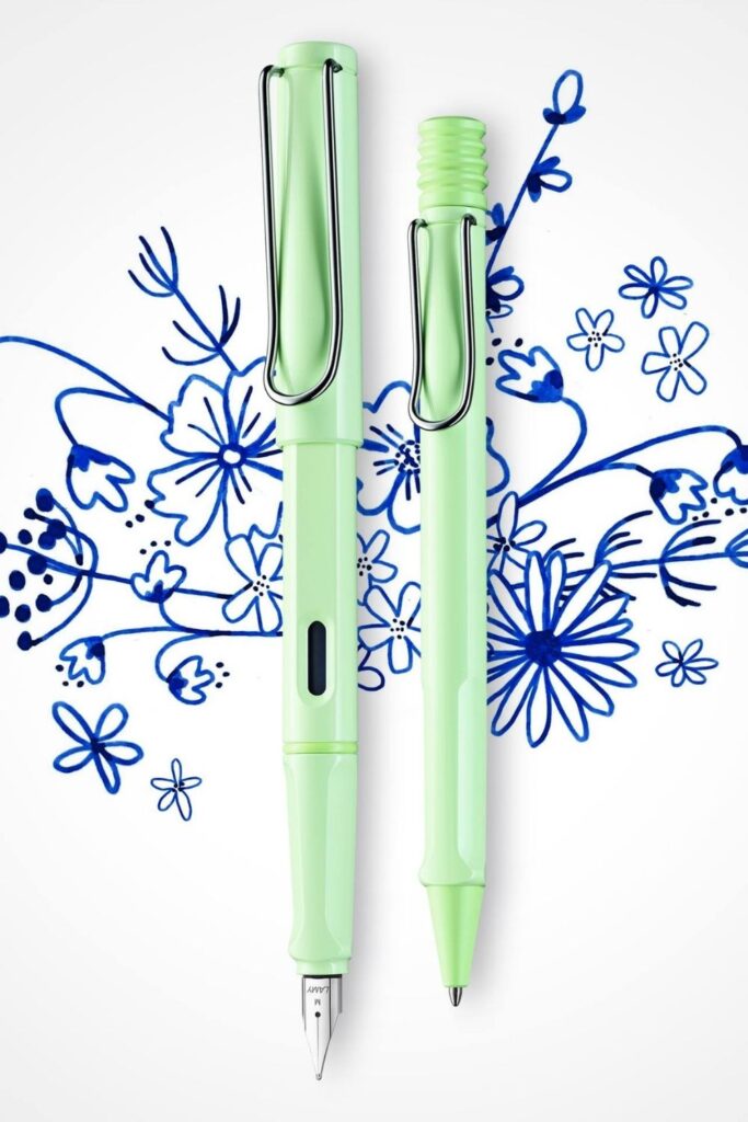 笔比剑更有力。但并不是每一支笔都一样。这就是为什么我们都应该选择生态友好型的笔来进行最可持续的涂鸦……#环保笔#环保笔和铅笔#最佳环保笔#可重复使用笔#可持续笔#无塑料笔
