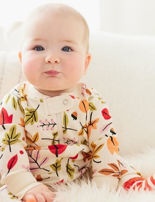 可持续的婴儿服装:9个品牌的最佳有机依偎#可持续的婴儿服装#有机的婴儿服装#生态友好的婴儿服装#道德的婴儿服装#可持续的丛林图片由汉娜安德森
