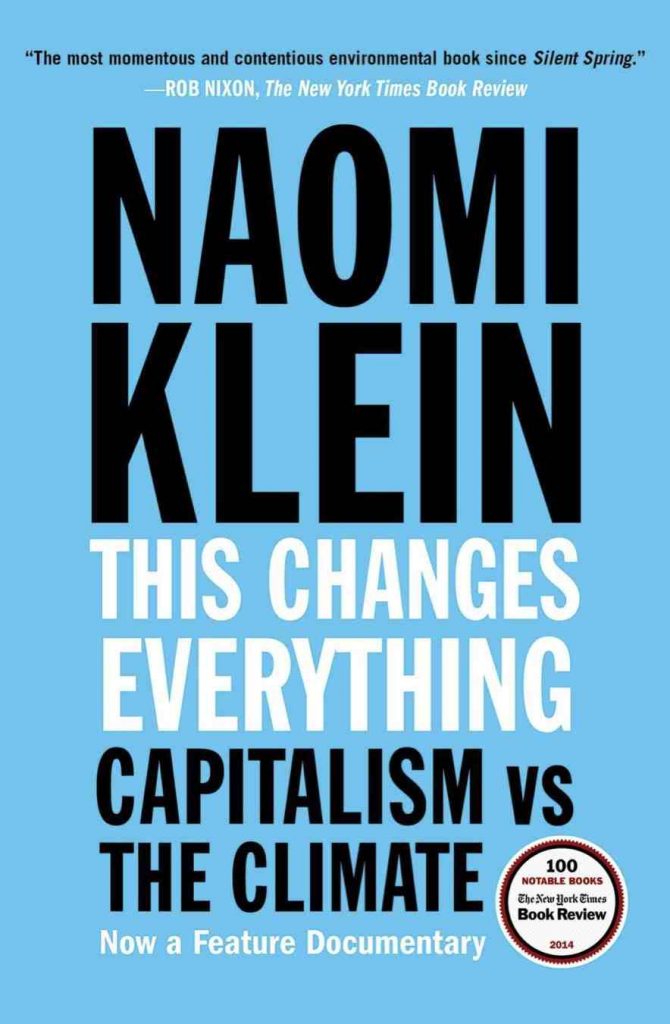 既然我们很多人现在花在家里的时间越来越多，还有什么比读一些可持续发展方面的书更好的时间来改善我们健康的家庭习惯呢?图片来源:Naomi Klein #可持续发展书籍#零浪费书籍#社会正义书籍
