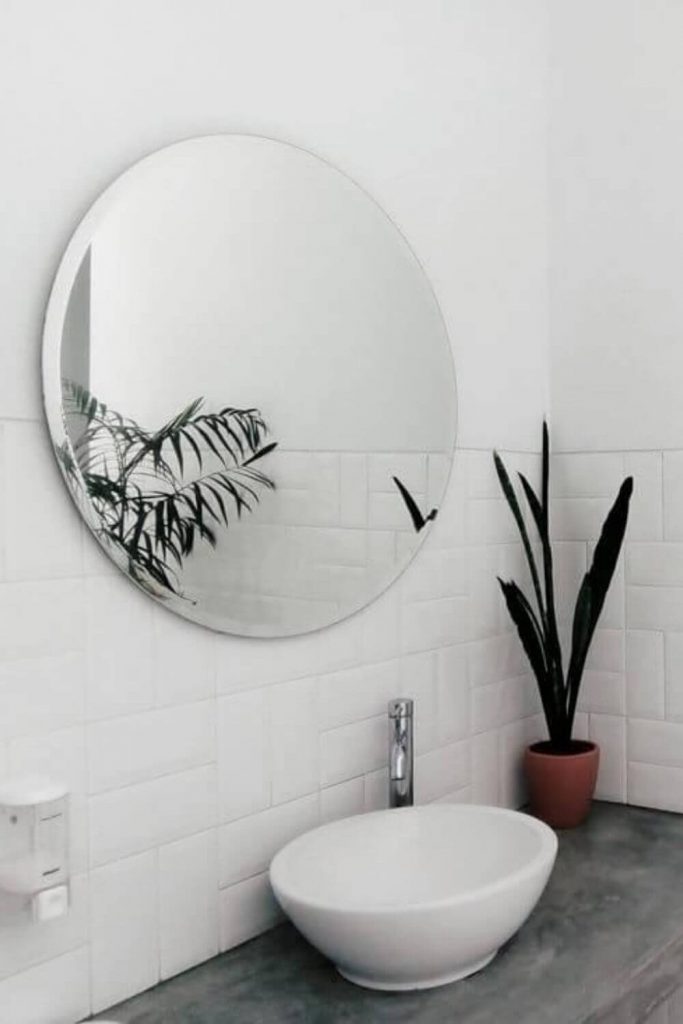 Just like the zero waste journey itself, there is no perfect zero waste bathroom out there. Here's our list of ideas... Photo by intan Indiastuti on Unsplash #zerowastebathroom #sustainablejungle