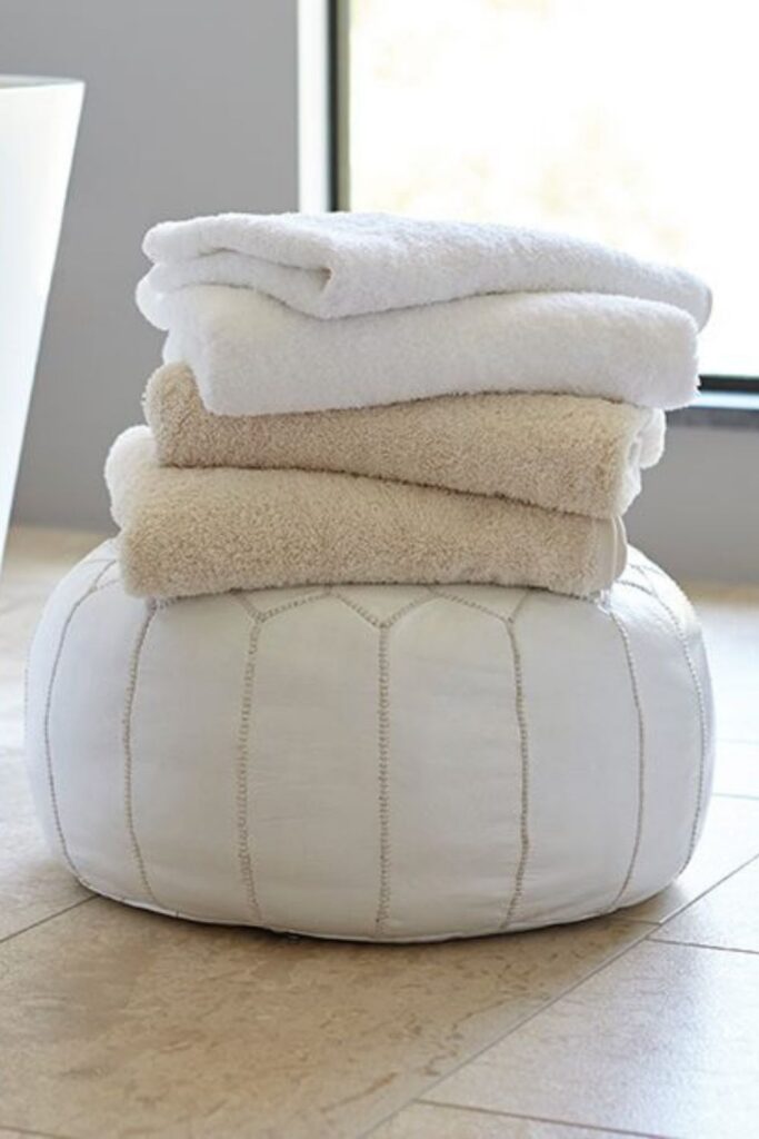 我们用最可持续的浴室品牌的有机毛巾和亚麻制品将淋浴性能提升到一个新的水平。图片来源:Coyuchi #有机毛巾#有机棉毛巾#有机棉浴巾#最佳有机毛巾#可持续丛林