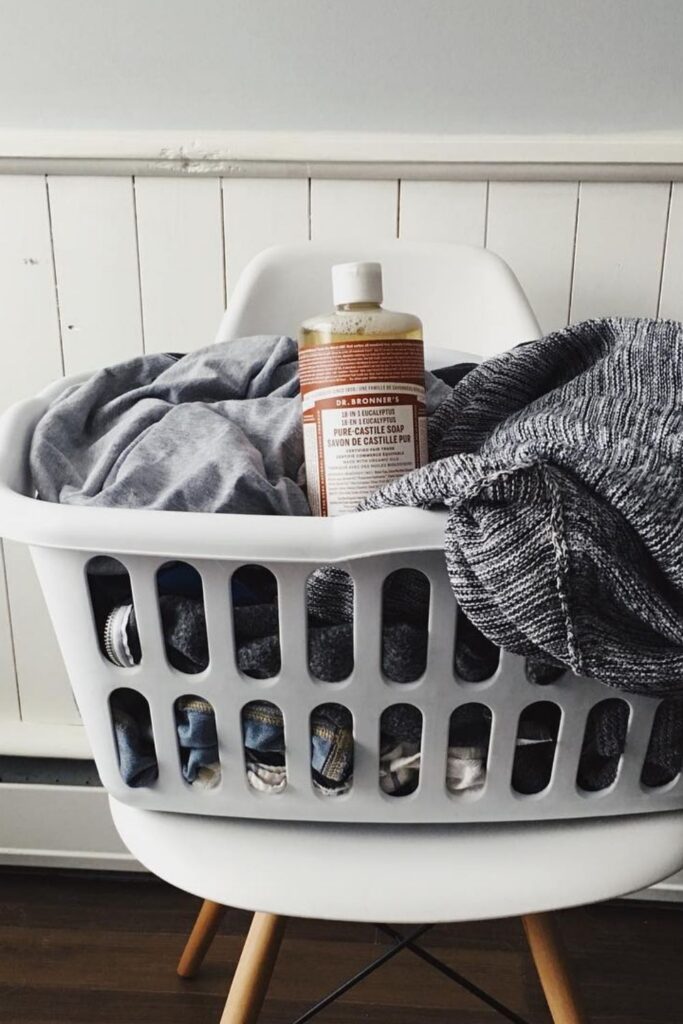 Let’s take a load off our planet. Choosing natural and organic laundry detergent is one easy way to help keep the spin cycle moving. Image by Dr Bronner's #organiclaundrydetergent #bestorganiclaundrydetergent #organicbabylaundrydetergent #naturallaundrydetergent #bestnaturallaundrydetergent#naturalorganiclaundrydetergent #nontoxiclaundrydetergent