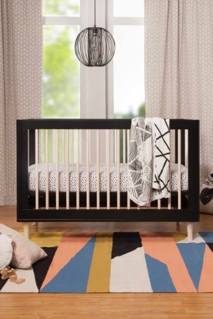 如果你花了大约40周的时间寻找有机婴儿产品，我们希望你不要忘记婴儿床。但如果你有，我们在这里为你介绍一些最好的环保婴儿床，帮助宝宝(和你)睡个好觉(或至少一个小时)。图片来源:Babyletto #生态友好婴儿床#无毒婴儿床#可持续丛林